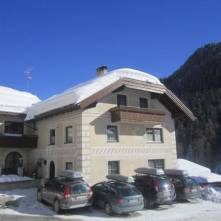 Charlys Ferienwohnung Samnaun Exterior photo